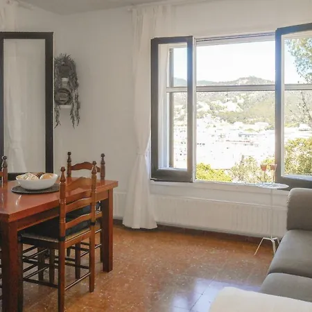 Stunning Home In Tossa De Mar With 3 Bedrooms And Wifi *